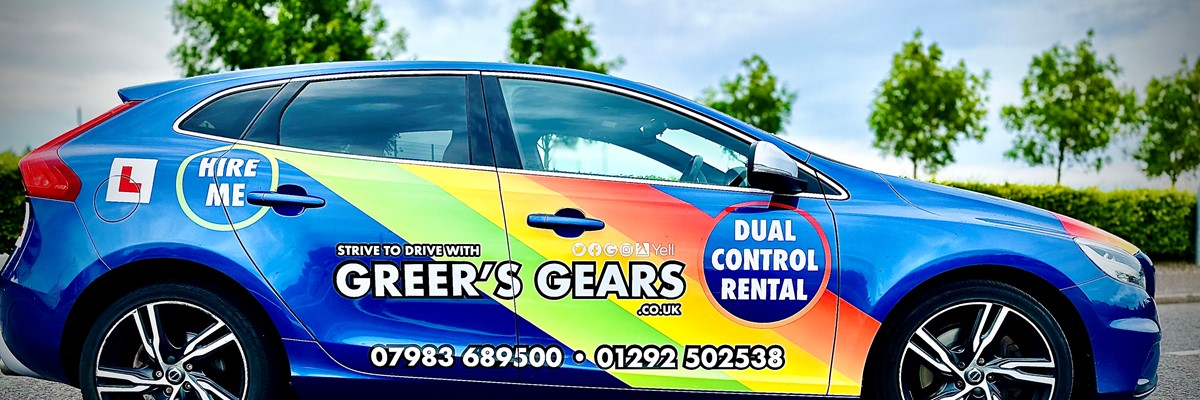 Volvo V40 R Design AUTO - HIRE CAR